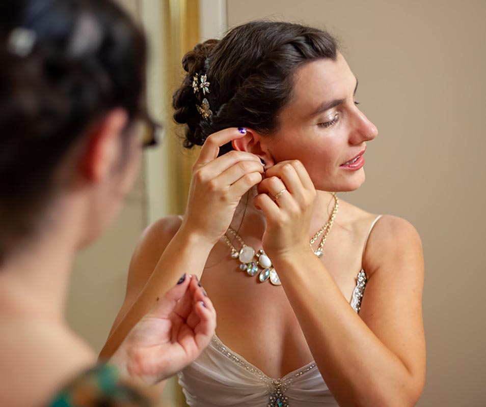 Bridal Prep, Sister Helps Bride